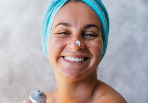 Top 5 Best Face Washes for Large Pores and Oily Skin: Say Goodbye to E