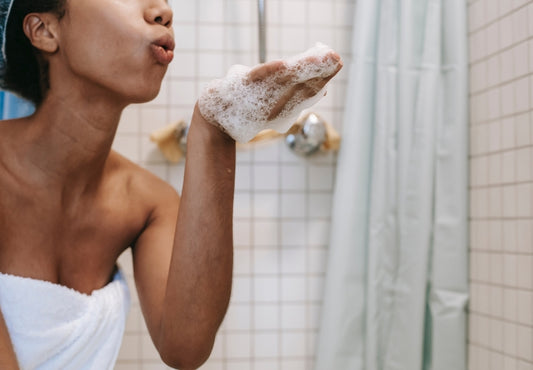 How to Use Body Wash without Loofah: A Dermatologist's Guide
