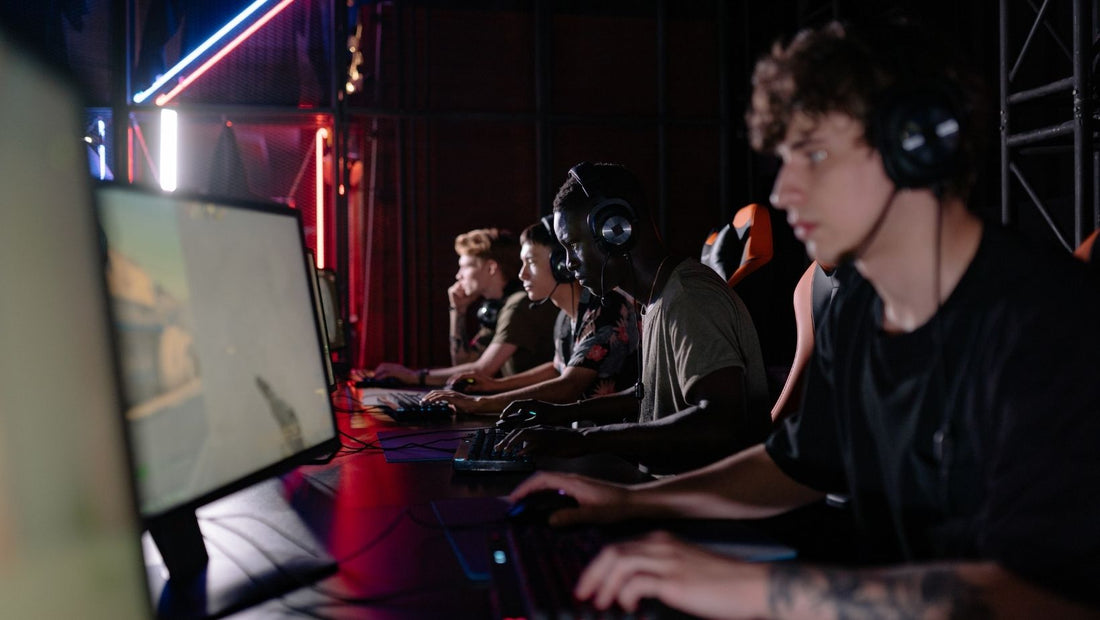 The Rise of Female Gaming Streamers: Influencers Shaping the Industry